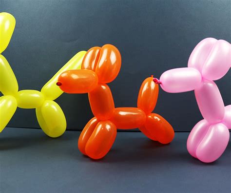 picture of a balloon dog.